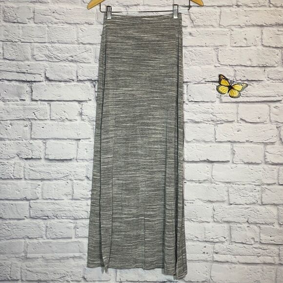 Garage Maxi Skirt in Heather Gray with Side Slits Size Extra Small. - Picture 2 of 7